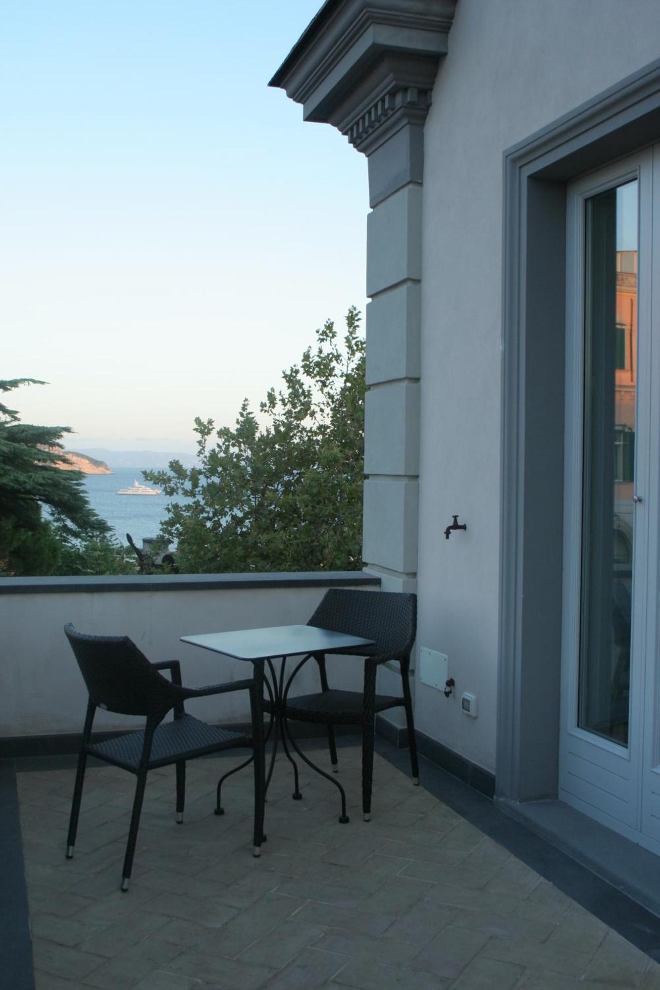 Villa Avellino Historic Residence Pozzuoli Esterno foto